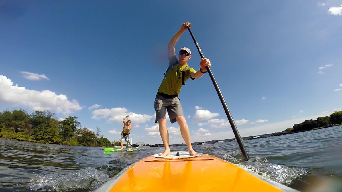 Stand up paddle board in Washington DC, Georgetown, Potomac River