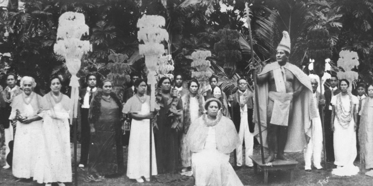 Hamana Kalili (right) as King Kamehameha in the Hukilau royal court (late 1940s or early 1950s).